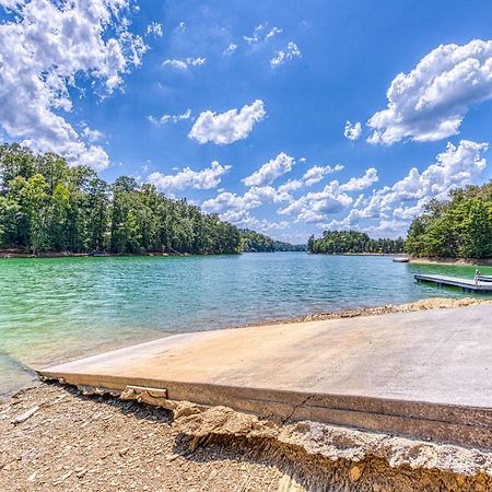 Majestic Lakefront Lodge Sevierville Exterior photo
